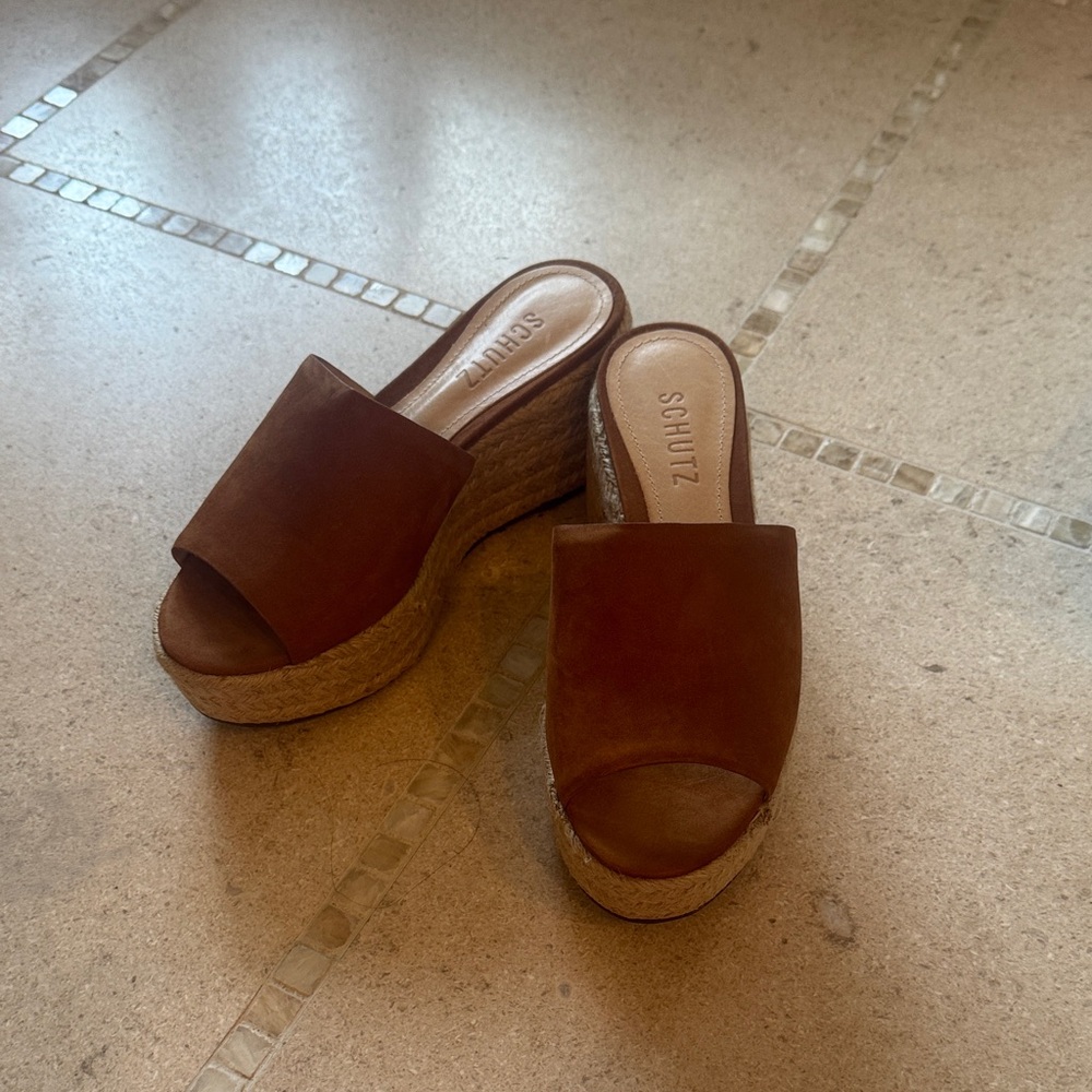 SCHUTZ Tan Wedge Mules